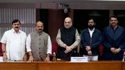 Union home minister Amit Shah with Karnataka chief minister Basavaraj Bommai, Maharashtra CM Eknath Shinde and the state deputy chief minister Devendra Fadnavis during a meeting in New Delhi on Wednesday, (PTI) Union home minister Amit Shah with Karnataka chief minister Basavaraj Bommai, Maharashtra CM Eknath Shinde and the state deputy chief minister Devendra Fadnavis during a meeting in New Delhi on Wednesday, (PTI)