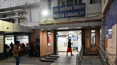 The burns ward at Safdarjung Hospital where acid attack victim has been admitted. (Vipin Kumar/HT Photo)