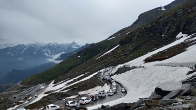 The Rohtang Pass, one of India's most well-known passes, is located 51 km from Manali on the Leh-Manali Highway. The road, a favourite among drivers, links the Kullu Valley with the Lahaul and Spiti regions. To go there, you'll need a Rohtang Pass Permit. Be aware that the Indian government frequently closes this route throughout the year due to weather or other factors. Therefore, it would be advisable to obtain the pass before making your other reservations if you are planning a trip here. (Unsplash) The Rohtang Pass, one of India's most well-known passes, is located 51 km from Manali on the Leh-Manali Highway. The road, a favourite among drivers, links the Kullu Valley with the Lahaul and Spiti regions. To go there, you'll need a Rohtang Pass Permit. Be aware that the Indian government frequently closes this route throughout the year due to weather or other factors. Therefore, it would be advisable to obtain the pass before making your other reservations if you are planning a trip here. (Unsplash)