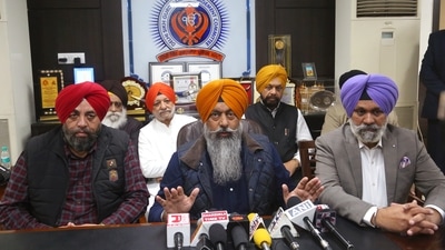 Delhi Sikh Gurdwara Management Committee (DSGMC) president Harmeet Singh Kalka, General Secretary Jagdip Singh Kahlon, and others address a press conference regarding Gurdwara Shaheed Bhai Taru Singh in Lahore, at DSGMC office, in New Delhi on Monday. (ANI Photo) Delhi Sikh Gurdwara Management Committee (DSGMC) president Harmeet Singh Kalka, General Secretary Jagdip Singh Kahlon, and others address a press conference regarding Gurdwara Shaheed Bhai Taru Singh in Lahore, at DSGMC office, in New Delhi on Monday. (ANI Photo)