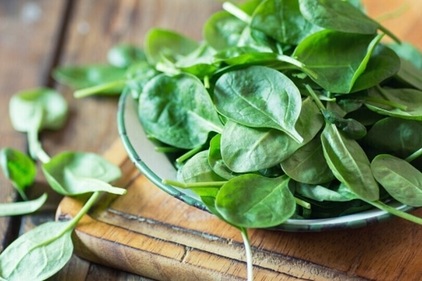 Spinach is loaded with health benefits and a must-have post-workout food (Unsplash)