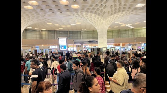 Chaos has been running supreme at Mumbai airports (Photo: Twitter)
