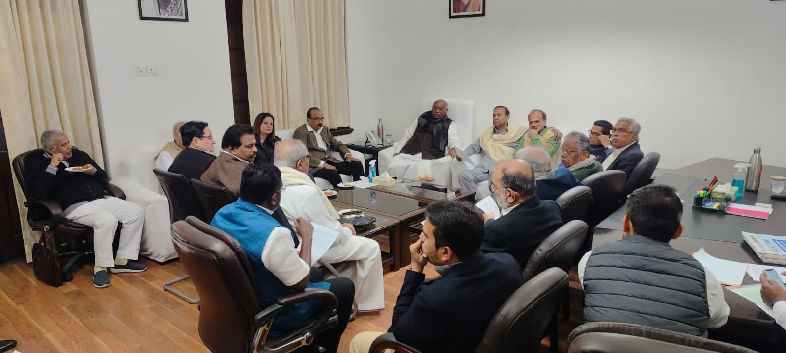 Opposition leaders' meeting underway Opposition leaders' meeting underway