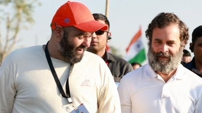Bharat Jodo Yatra: Rahul Gandhi and Kunal Kamra seen during the foot march. (Kunal Kamra/ Twitter) Bharat Jodo Yatra: Rahul Gandhi and Kunal Kamra seen during the foot march. (Kunal Kamra/ Twitter)