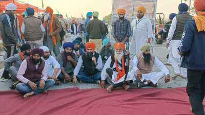 The protesters accused Aam Aadmi Party government of not fulfilling promise to bring the perpetrators to book in given deadline. (HT photo)