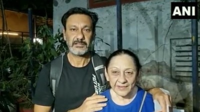 Actor Veena Kapoor with her son.