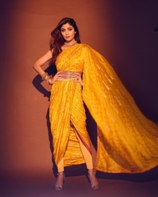 Shilpa Shetty Kundra looks beautiful in a yellow jumpsuit saree (Instagram) Shilpa Shetty Kundra looks beautiful in a yellow jumpsuit saree (Instagram)