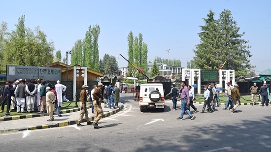Peace has returned to J&K, bandh calls, stone pelting things of past: DGP (Imran Nissar)