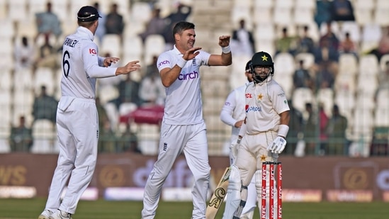 England's James Anderson, center, celebrates with teammates after taking the wicket of Pakistan's Imam-ul-Haq(AP)