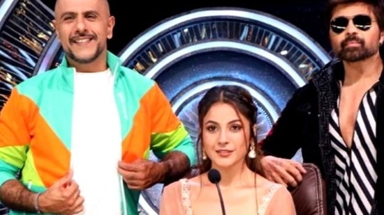 Shehnaaz Gill with Vishal Dadlani and Himesh Reshammiya on the sets of Indian Idol. 