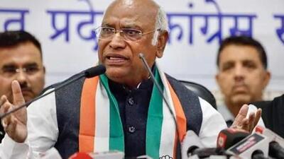 Congress president Mallikarjun Kharge addressing media persons in this file image. (PTI imaghe)
