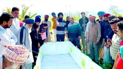 Farmers taking part in the training on vermiculture technology.