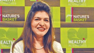 Mumbai-22nd jan 2013-Dr.Anjali Mukherjee during Godrej Nature's basket Healthy Alternatives Launch by Karishma Kapoor at hill road,bandra in mumbai .Photo by Prodip Guha (Hindustan Times) Mumbai-22nd jan 2013-Dr.Anjali Mukherjee during Godrej Nature's basket Healthy Alternatives Launch by Karishma Kapoor at hill road,bandra in mumbai .Photo by Prodip Guha (Hindustan Times)