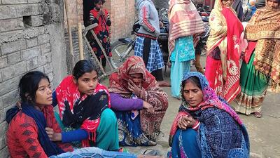 Relatives of people who died after consuming allegedly spurious liquor mourn at Chhapra in Saran district of Bihar on Wednesday (HT Photo/Santosh Kumar) Relatives of people who died after consuming allegedly spurious liquor mourn at Chhapra in Saran district of Bihar on Wednesday (HT Photo/Santosh Kumar)