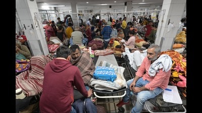 Though PGI’s emergency medical ward has only 109 beds, more than 350 patients are being treated at any given point of time, with the help of trolleys and stretchers that are lined up in corridors and anywhere space is available. (Ravi Kumar / HT) Though PGI’s emergency medical ward has only 109 beds, more than 350 patients are being treated at any given point of time, with the help of trolleys and stretchers that are lined up in corridors and anywhere space is available. (Ravi Kumar / HT)