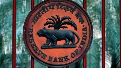 Given the elevated cost of external commercial borrowing, the revival in economic activity and higher working capital requirements, credit growth from the domestic market has been strong, especially from banks. (Reuters)