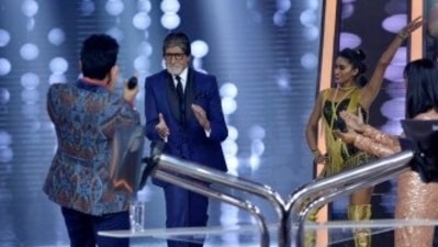 Amitabh Bachchan wraps shoot for KBC 14. Amitabh Bachchan wraps shoot for KBC 14.