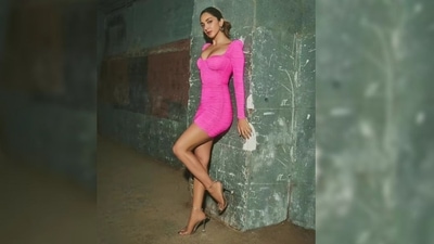 With her most recent appearance, Kiara Advani makes a daring fashion statement in a body-hugging hot pink dress that accentuates her curves and toned legs. (Instagram/@Kiaraaliaadvani) With her most recent appearance, Kiara Advani makes a daring fashion statement in a body-hugging hot pink dress that accentuates her curves and toned legs. (Instagram/@Kiaraaliaadvani)