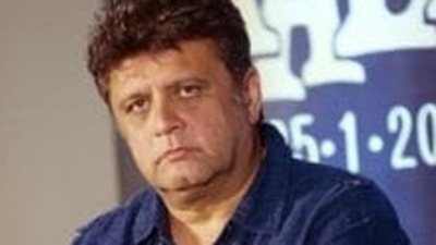 Director Rahul Dholakia extends support to Shah Rukh Khan. (Prodip Guha)