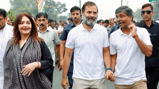 Film and TV celebrities such as Pooja Bhatt, Riya Sen, Sushant Singh, Swara Bhasker, Rashami Desai, Akanksha Puri and Amol Palekar also joined the march. (Congress Twitter)