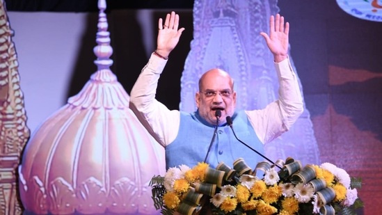 Union home minister Amit Shah was addressing the closing ceremony of the month-long Kashi-Tamil Sangamam in Varanasi. (HT photo)