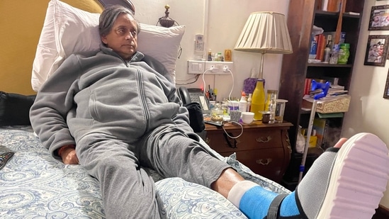 Shashi Tharoor after sustaining injuries on left foot on Thursday at Parliament building, Delhi.(Shashi Tharoor)