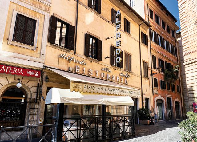 Pasta Alfredo was made famous by restaurateur Alfredo di Lellio at the original Alfredo Alla Scrofa Pasta Alfredo was made famous by restaurateur Alfredo di Lellio at the original Alfredo Alla Scrofa