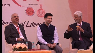 (Left to right) Journalist, author and political analyst Rasheed Kidwai, Rajya Sabha MP and senior AAP leader Raghav Chadha, and Hindustan Times executive editor Ramesh Vinayak discussing the ‘Confluence and influence of politics and media’ during the literature festival, Literati, at the Lake Club in Chandigarh on Saturday. (Ravi Kumar/HT) (Left to right) Journalist, author and political analyst Rasheed Kidwai, Rajya Sabha MP and senior AAP leader Raghav Chadha, and Hindustan Times executive editor Ramesh Vinayak discussing the ‘Confluence and influence of politics and media’ during the literature festival, Literati, at the Lake Club in Chandigarh on Saturday. (Ravi Kumar/HT)