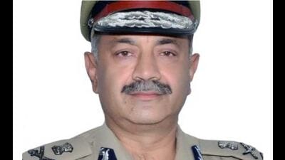 In his reply to special secretary (home), Chattopadhyaya said a clarification has been sought from him on the basis of an assumption that no opinion was sought from the Director, Bureau of Investigation (BoI), in the probe which gave Kapoor a clean chit. (HT photo) In his reply to special secretary (home), Chattopadhyaya said a clarification has been sought from him on the basis of an assumption that no opinion was sought from the Director, Bureau of Investigation (BoI), in the probe which gave Kapoor a clean chit. (HT photo)