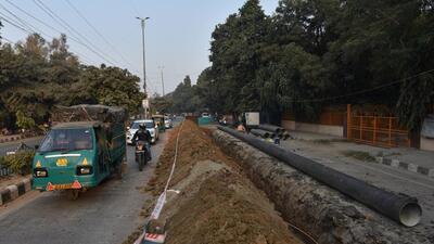 Construction underway for a Delhi Jal Board pipeline on Narwana Road in New Delhi in 2020. (HT Archive) Construction underway for a Delhi Jal Board pipeline on Narwana Road in New Delhi in 2020. (HT Archive)