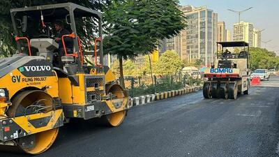 Gurugram, India-December 17: The road repair work has been going on sector-58/61 road; GMDA has taken up special repair & upgradation of all roads of sectors 58 to 67 with a total cost of Rs. 34.37 Cr, in Gurugram, India, on Saturday, 17 December 2022. (Photo by Parveen Kumar/Hindustan Times)(Pic to go with Leena Dhankar's Story) Gurugram, India-December 17: The road repair work has been going on sector-58/61 road; GMDA has taken up special repair & upgradation of all roads of sectors 58 to 67 with a total cost of Rs. 34.37 Cr, in Gurugram, India, on Saturday, 17 December 2022. (Photo by Parveen Kumar/Hindustan Times)(Pic to go with Leena Dhankar's Story)