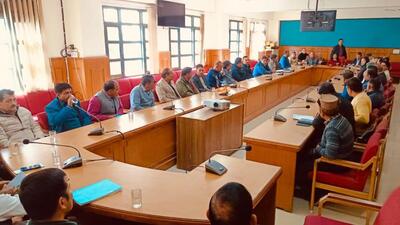 Solan DC Kritika Kulhari presiding over a meeting with truck operator unions and Adani Group officials on Saturday. (HT Photo) Solan DC Kritika Kulhari presiding over a meeting with truck operator unions and Adani Group officials on Saturday. (HT Photo)