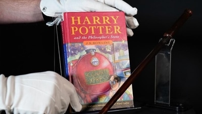 A rare first edition of 'Harry Potter and the Philosopher's Stone' (Andrew Matthews/empics/picture alliance) A rare first edition of 'Harry Potter and the Philosopher's Stone' (Andrew Matthews/empics/picture alliance)