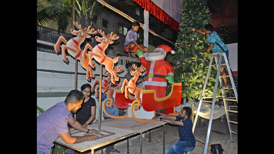 Christmas preparations at a church in Dapodi. (HT PHOTO)