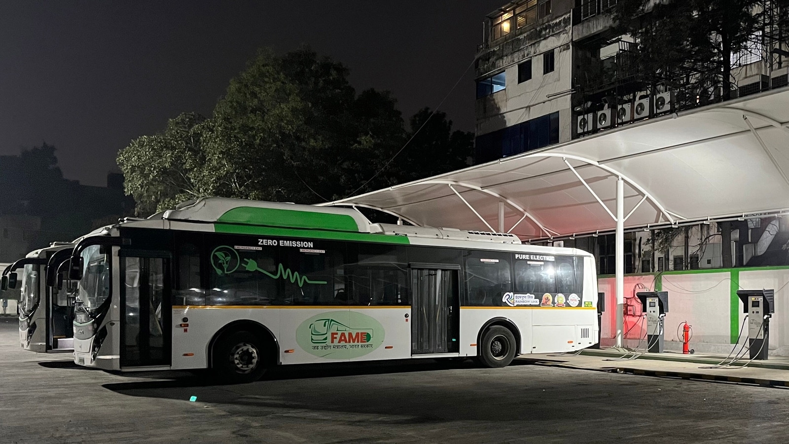 India's e-bus ambition hits financing speed bump