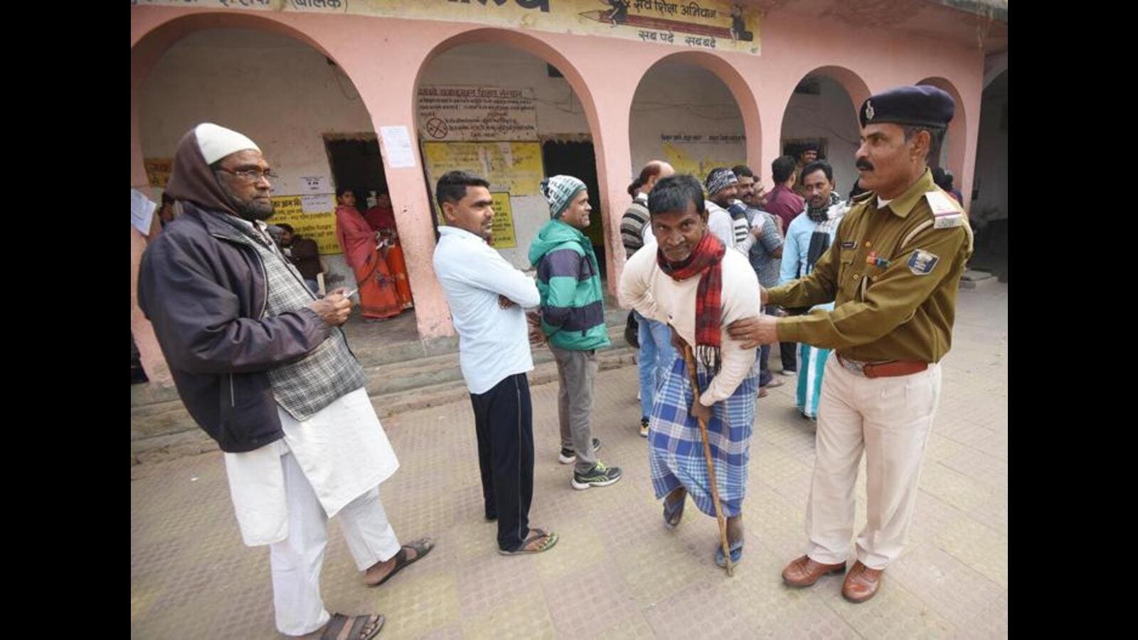 1st phase of polling for ULBs passes off peacefully with 59.20