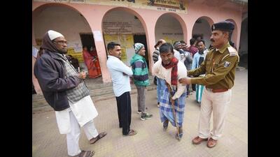 At a polling booth in Phulwarisharif, Patna on Sunday. (Santosh Kumar/HT Photo) At a polling booth in Phulwarisharif, Patna on Sunday. (Santosh Kumar/HT Photo)