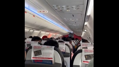 The image is taken from the video of a SpiceJet pilot's poetic announcement. (Twitter/@Eepsita)