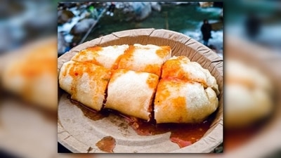 Siddu: This dish is mostly eaten during the winter with ghee to maintain body temperature and boost energy. It is a local favourite in Himachal Pradesh. The ideal winter snack is this bread made with wheat flour (and winters in Himachal get pretty cold). Siddu is frequently served as a side dish, although residents also like it as a snack. It is frequently served with ghee, green chutney, or meat curry. This tasty and healthy snack is a must-try. (Instagram/@harshitjain_7) Siddu: This dish is mostly eaten during the winter with ghee to maintain body temperature and boost energy. It is a local favourite in Himachal Pradesh. The ideal winter snack is this bread made with wheat flour (and winters in Himachal get pretty cold). Siddu is frequently served as a side dish, although residents also like it as a snack. It is frequently served with ghee, green chutney, or meat curry. This tasty and healthy snack is a must-try. (Instagram/@harshitjain_7)