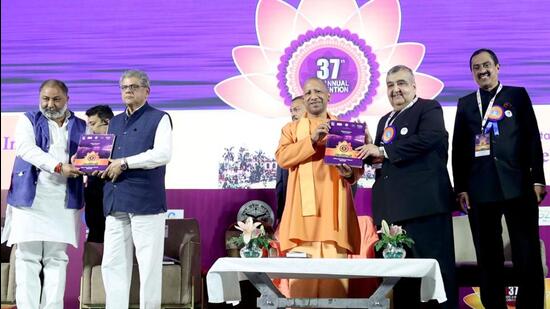 Uttar Pradesh chief minister Yogi Adityanath at the 37th national convention of Indian Association of Tour Operators, in Lucknow on Sunday. (HT PHOTO)