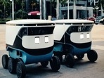 Uber Eats has partnered with Cartken to deliver meal through robots