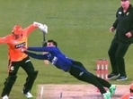 Shadab Khan grabs insane catch off his own bowling in Big Bash League Shadab Khan grabs insane catch off his own bowling in Big Bash League