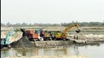 PIL alleged that indiscriminate mining is carried out in the riverbeds of the state using heavy machinery when the norms don’t allow the same (HT Photo) PIL alleged that indiscriminate mining is carried out in the riverbeds of the state using heavy machinery when the norms don’t allow the same (HT Photo)