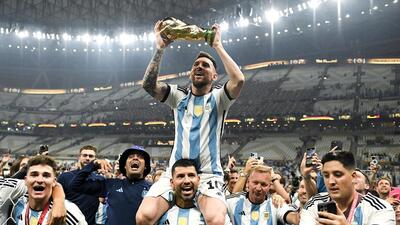 (FIFA World Cup Twitter) (FIFA World Cup Twitter)