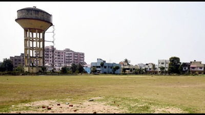 For the 24x7 surface canal-based water supply project, a delegation of World Bank officials conducted a meeting with civic body officials at the municipal corporation’s (MC) Zone D office on Monday. (HT PHOTO)