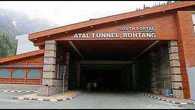 Himachal Pradesh government has written to the ministry of defence to consider its demand for reinstalling the black marble foundation plaque of Atal Tunnel laid by Sonia Gandhi in 2010, who was then chairperson of the national advisory council. (HT file photo) Himachal Pradesh government has written to the ministry of defence to consider its demand for reinstalling the black marble foundation plaque of Atal Tunnel laid by Sonia Gandhi in 2010, who was then chairperson of the national advisory council. (HT file photo)