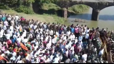 Protests near Karnataka border. Protests near Karnataka border.