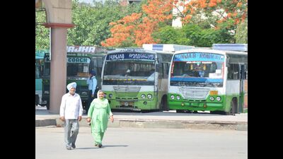 The contract workers’ union of PUNBUS and PRTC is protesting against recruitment of 28 drivers through outsourcing. They alleged that the outsourced drivers are untrained which is hazardous to public safety. (HT PHOTO)
