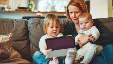Digital gadget use as a calming tool is linked to worse child behaviour: Study (Unsplash)
