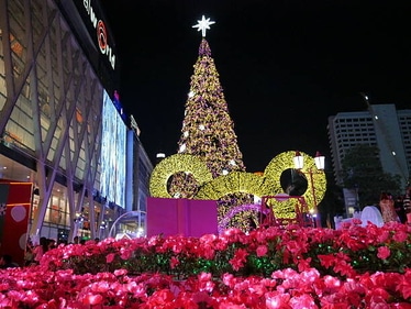 Bangkok's Christmas is lively, bustling, sparkling, and spectacular. (istockphoto) Bangkok's Christmas is lively, bustling, sparkling, and spectacular. (istockphoto)